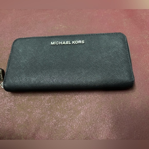 Michael Kors Jet Set Travel Continental Wallet Black Leather Zipper - Picture 1 of 5